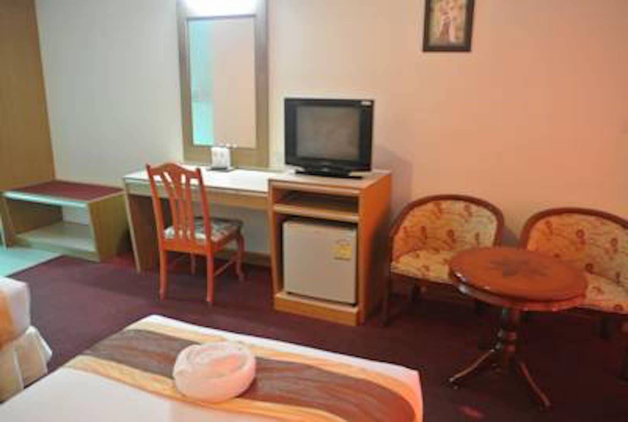 Chaikana Thani Hotel Phatthalung Bagian luar foto