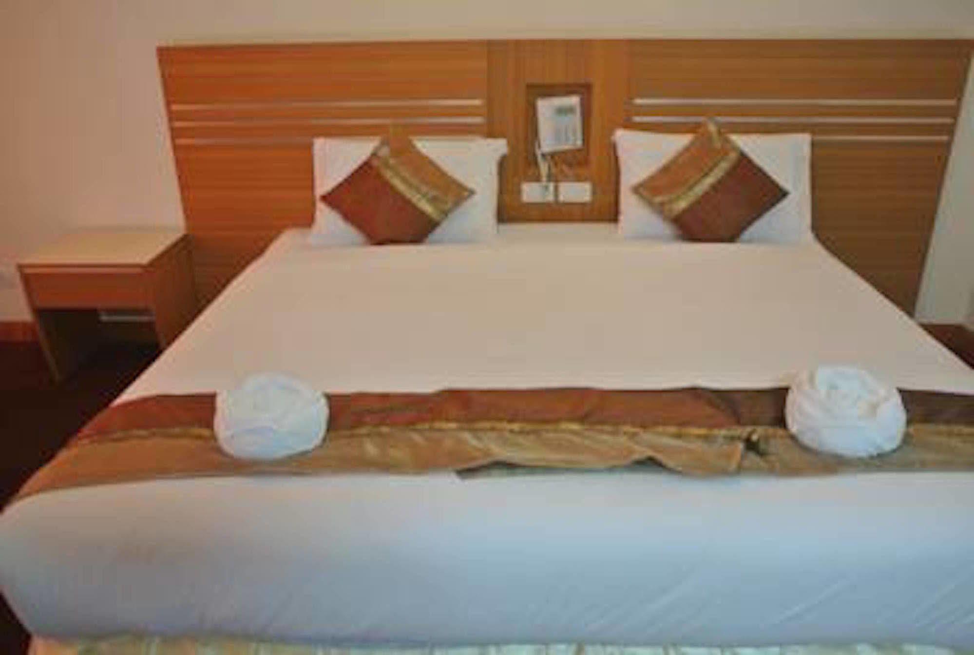 Chaikana Thani Hotel Phatthalung Bagian luar foto